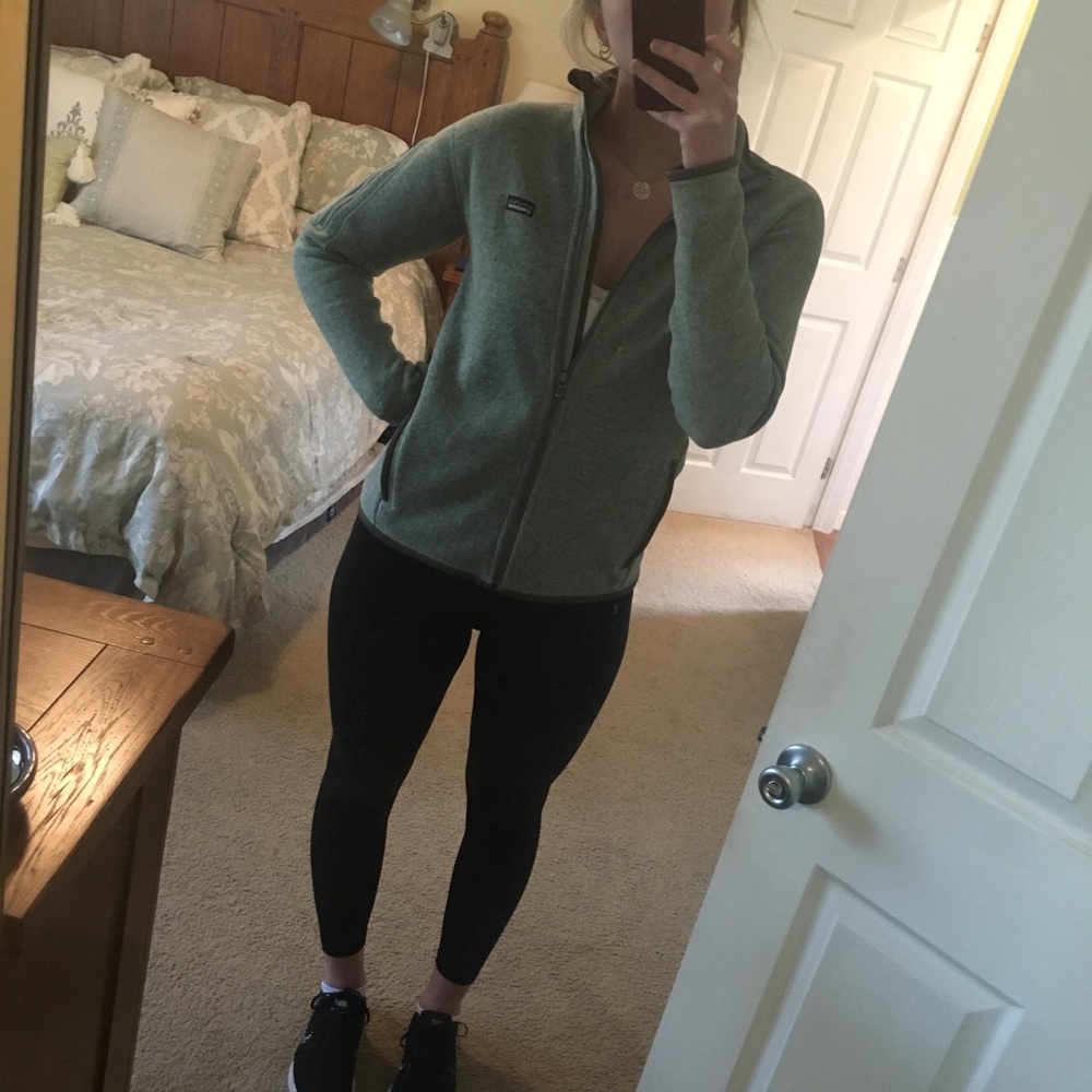 Patagonia women’s better sweater fleece Jacket